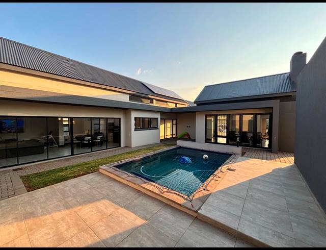 4 BEDROOM HOUSE FOR SALE IN MIDSTREAM MEADOWS